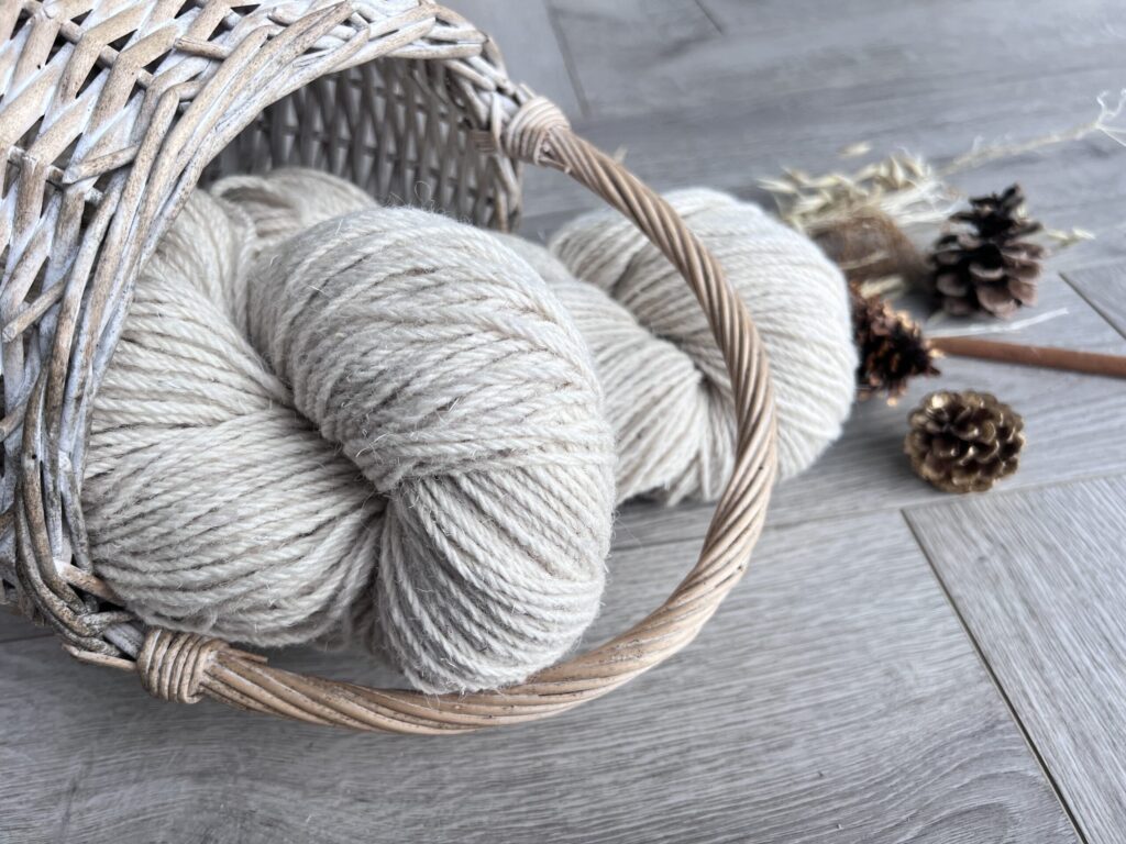 New Zealand Sheep Wool Yarn 1 kg – CREAM, WoolLando