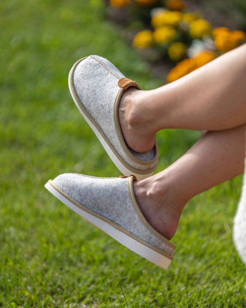 Cream slip-on felt slippers KOPA, WoolLando