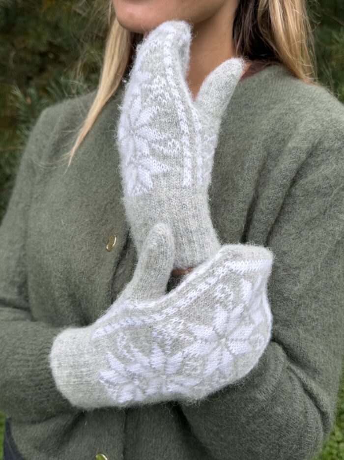 Women’s merino wool mittens DAWN, WoolLando