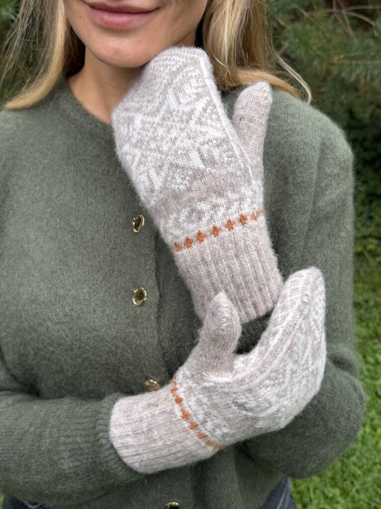 Women’s merino wool mittens FROST, WoolLando